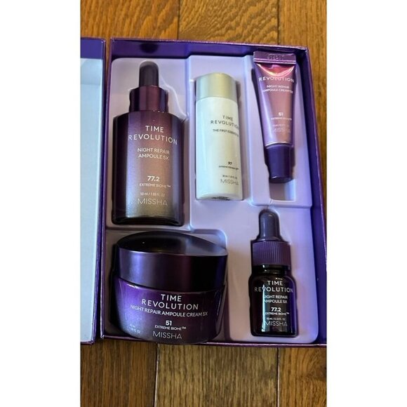 Missha Time Revolution Night Repair Special set - 5 containers included - Picture 1 of 2